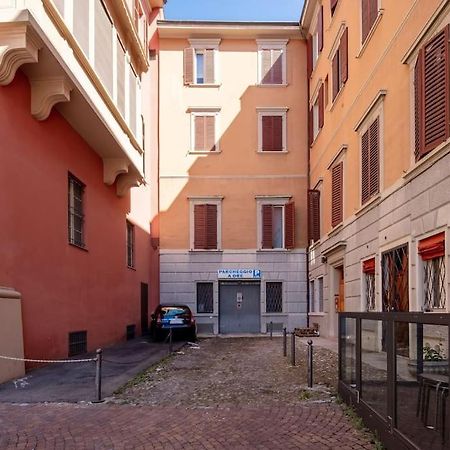 Apartamento Ground Floor Luxe Historic Studio City Centre Bolonia Exterior foto