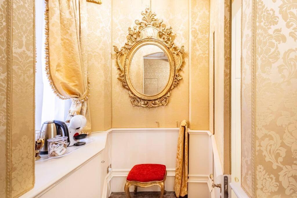 Apartamento Ground Floor Luxe Historic Studio City Centre Bolonia Exterior foto