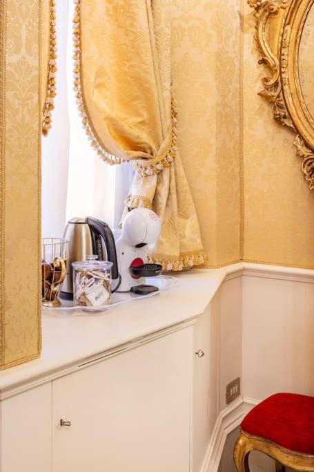 Apartamento Ground Floor Luxe Historic Studio City Centre Bolonia Exterior foto