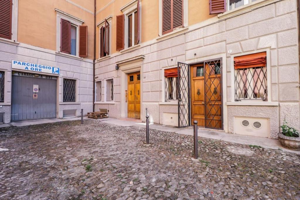 Apartamento Ground Floor Luxe Historic Studio City Centre Bolonia Exterior foto