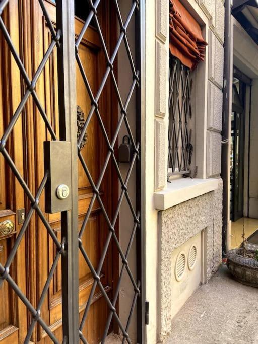 Apartamento Ground Floor Luxe Historic Studio City Centre Bolonia Exterior foto